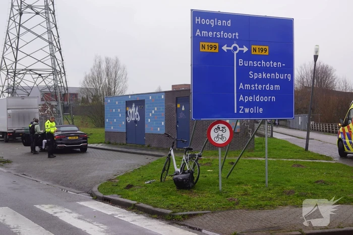 Traumahelikopter landt na ongeval met fietser