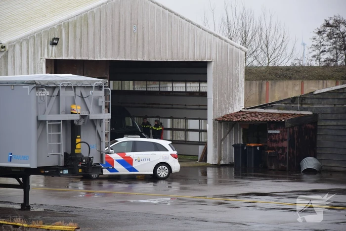 Arrestatieteam valt loods binnen