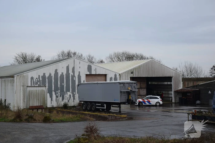 Arrestatieteam valt loods binnen