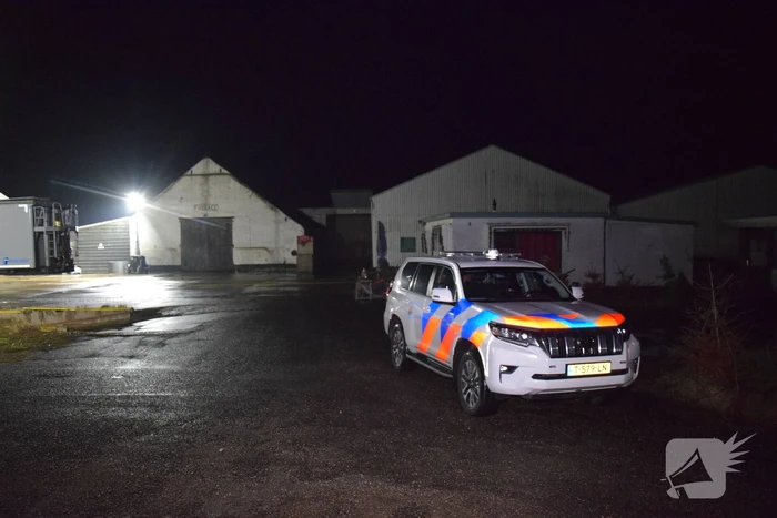 Arrestatieteam valt loods binnen
