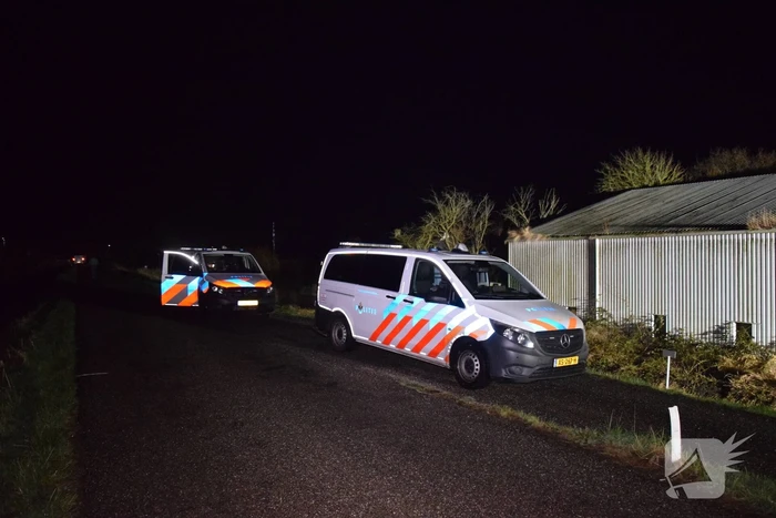 Arrestatieteam valt loods binnen