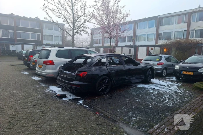 Audi compleet verwoest door brand