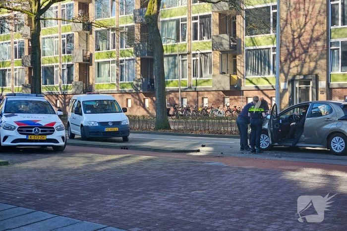 Meerdere voertuigen beschadigd bij aanrijding