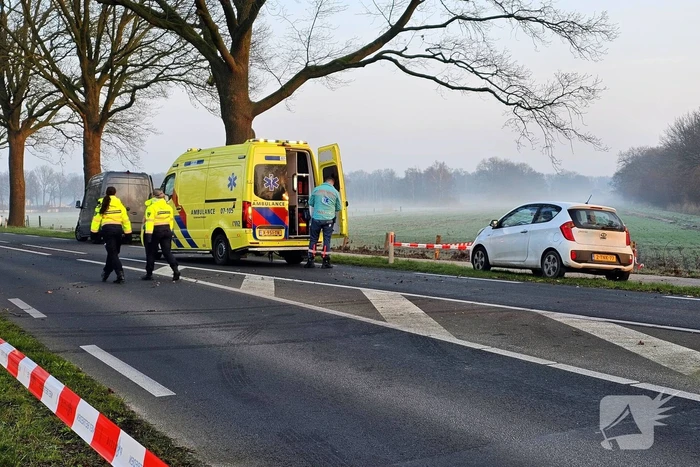 Fietser overleden bij aanrijding met bestelbus