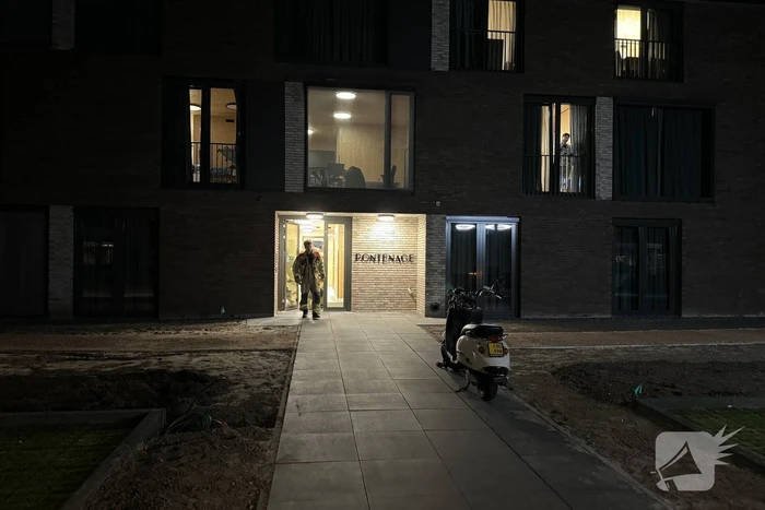 Brandweer bevrijdt persoon uit kamer