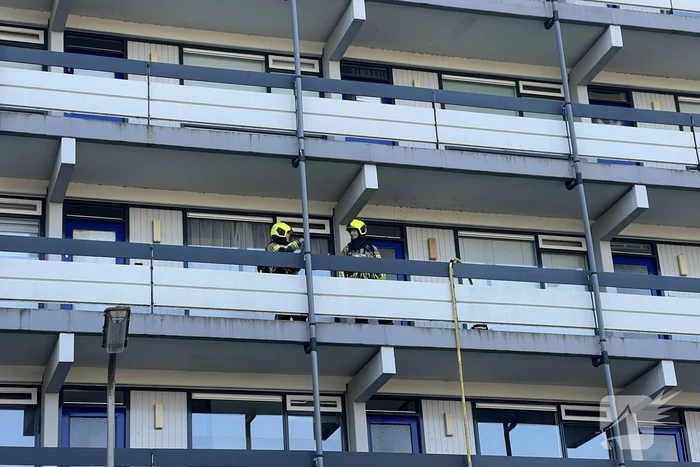 Hulpdiensten ingezet voor persoon met onbegrepen gedrag in flat