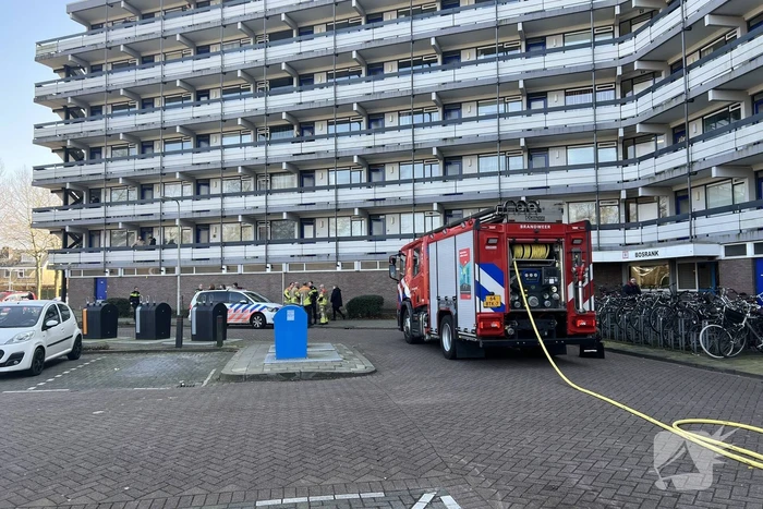 Hulpdiensten ingezet voor persoon met onbegrepen gedrag in flat
