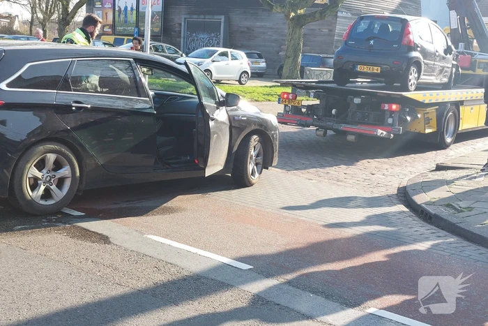 Auto's zwaar beschadigd door aanrijding