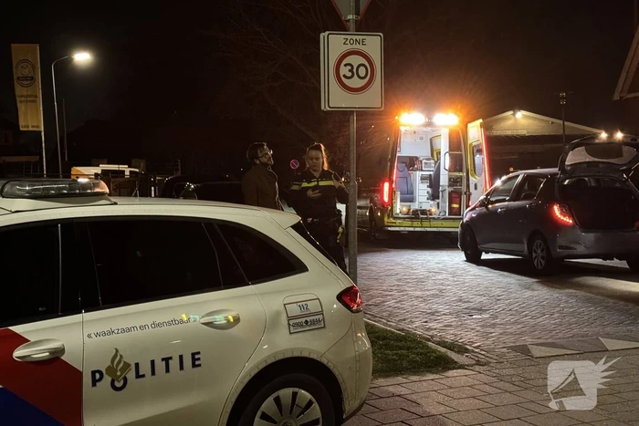 Oudere bestuurster gewond bij botsing
