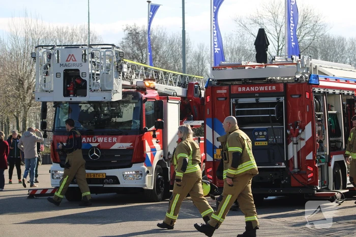 Brand in sporthal snel geblust