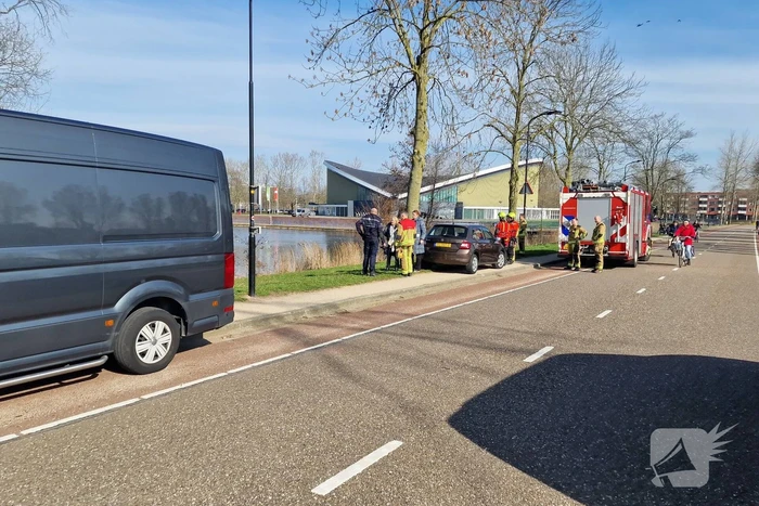 Politie lost schoten na gewapende overval