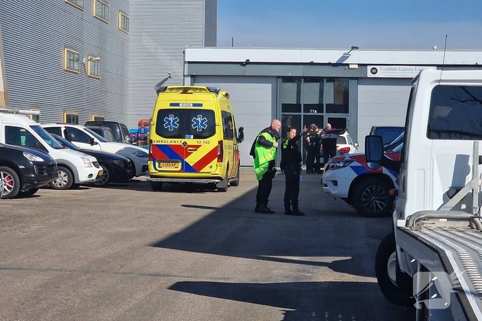 Zwaargewonde na schietpartij, dader slaat op de vlucht