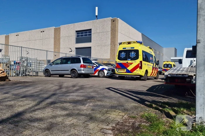 Zwaargewonde na schietpartij, dader slaat op de vlucht