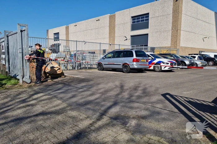Zwaargewonde na schietpartij, dader slaat op de vlucht