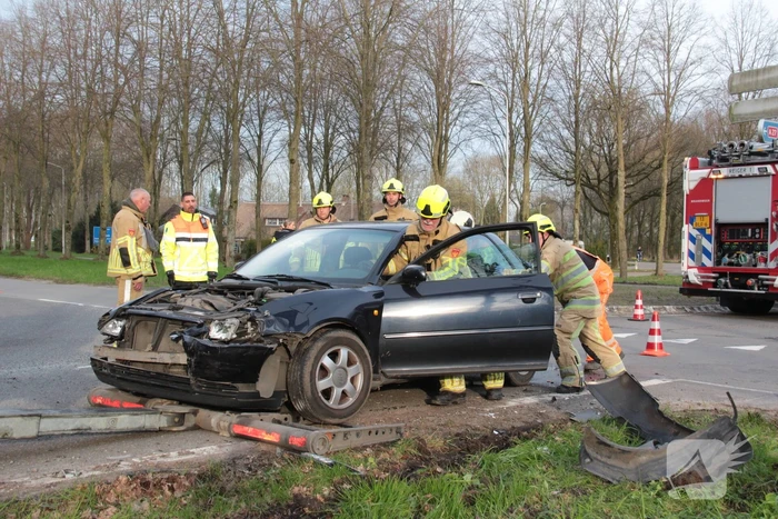 Veel schade bij ongeval op kruising