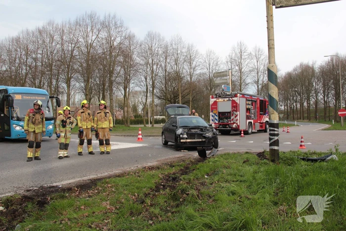 Veel schade bij ongeval op kruising