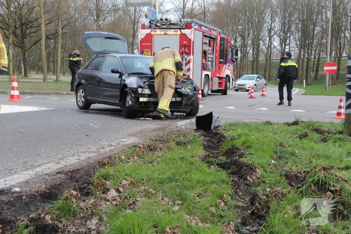 Veel schade bij ongeval op kruising
