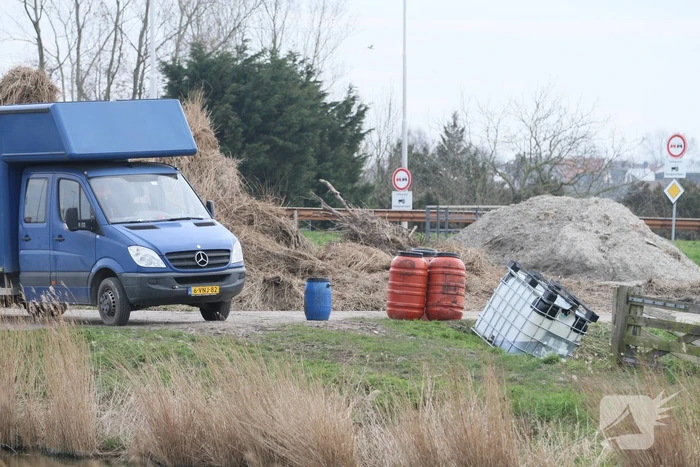 Onderzoek naar gedumpte vaten met mogelijk drugsafval