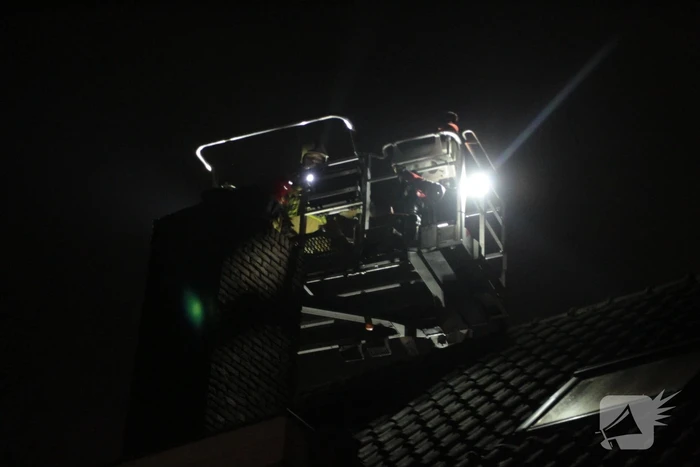 Schoorsteenbrand snel onder controle