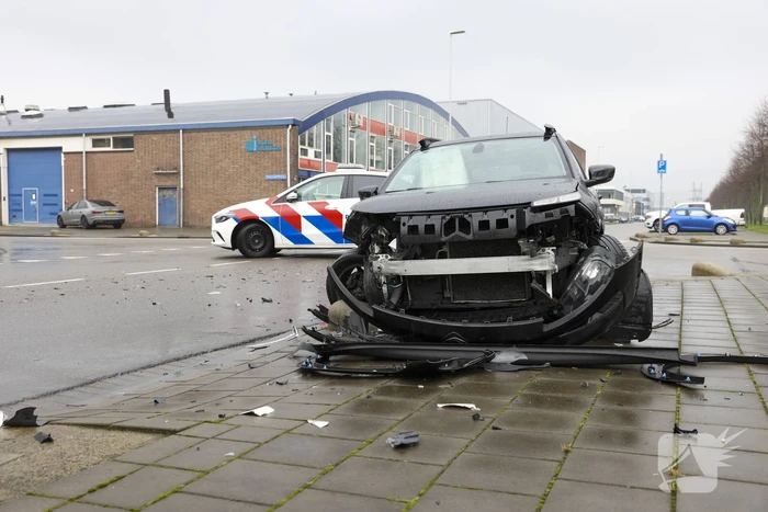 Auto's fiks beschadigd bij botsing