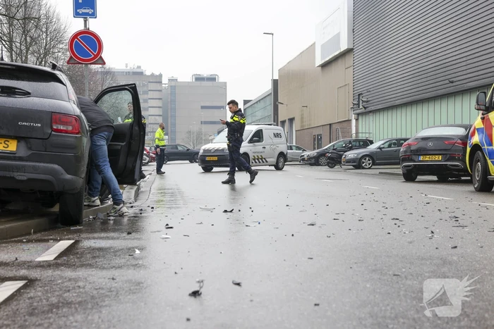Auto's fiks beschadigd bij botsing