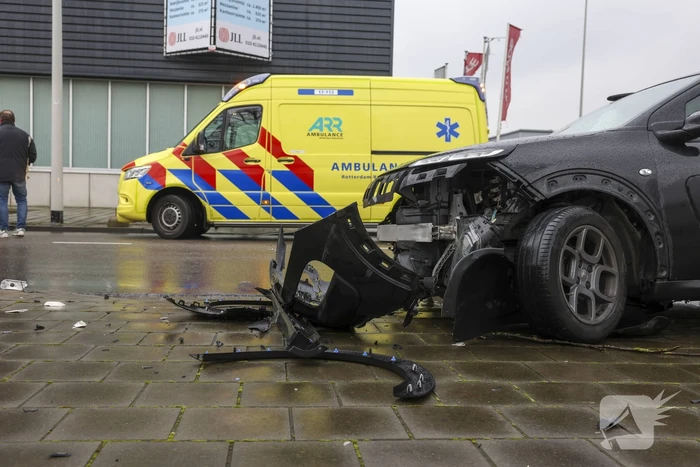 Auto's fiks beschadigd bij botsing