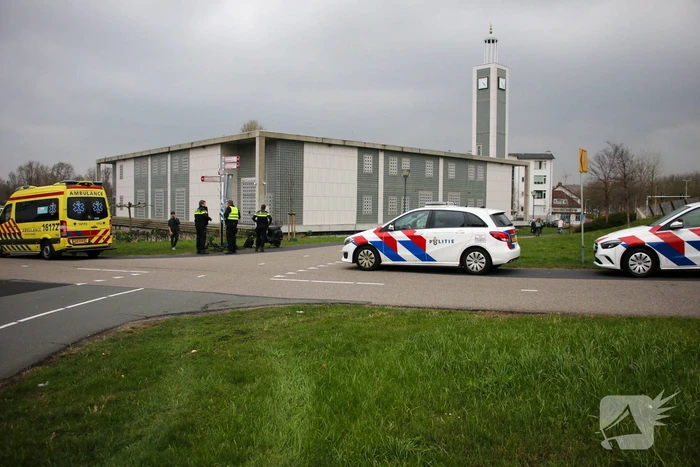 Gewonde bij ongeval tussen fietser en scooterrijder