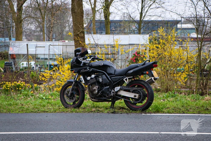 Flinke file door eenzijdig ongeval met motor