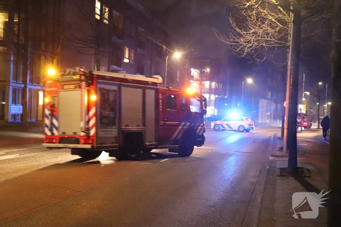Brand in flatwoning snel onder controle
