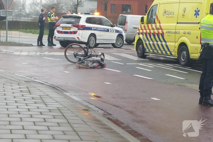 Fietser geschept door automobilist