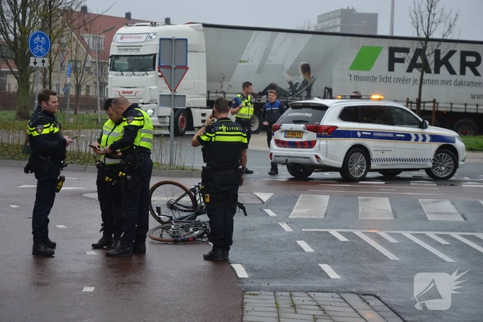 Fietser geschept door automobilist