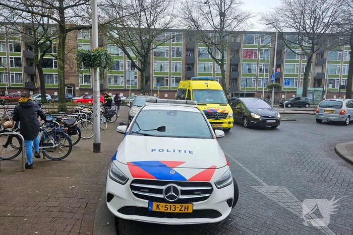 Fatbiker en automobilist botsen op elkaar