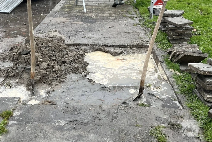 Waterleidingbreuk door graafwerkzaamheden