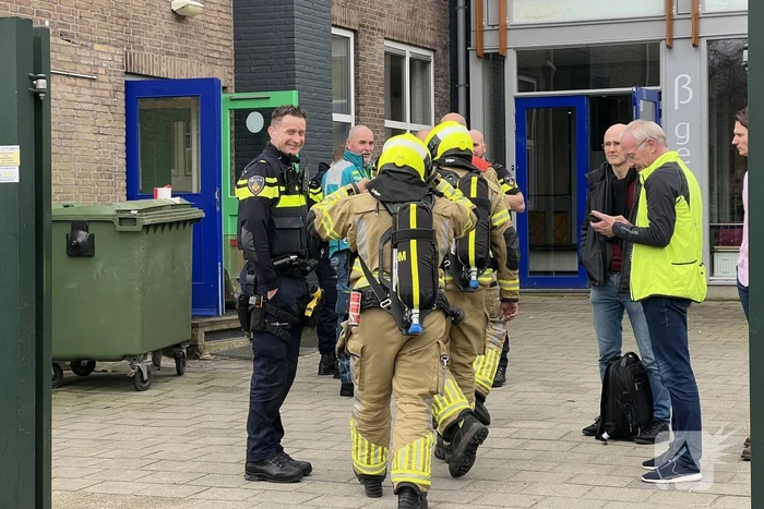 Schoolgebouw ontruimd wegens vreemde lucht