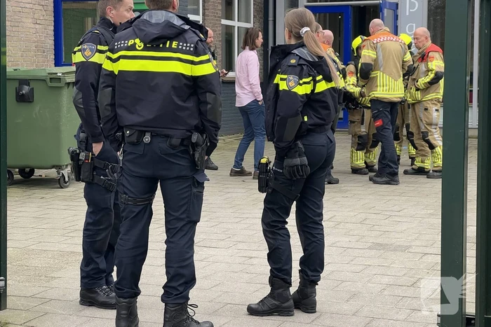 Schoolgebouw ontruimd wegens vreemde lucht