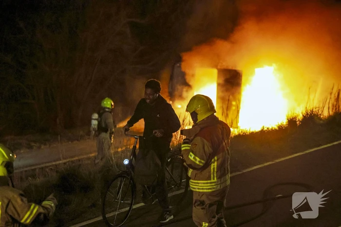 Bestelbus verwoest door brand