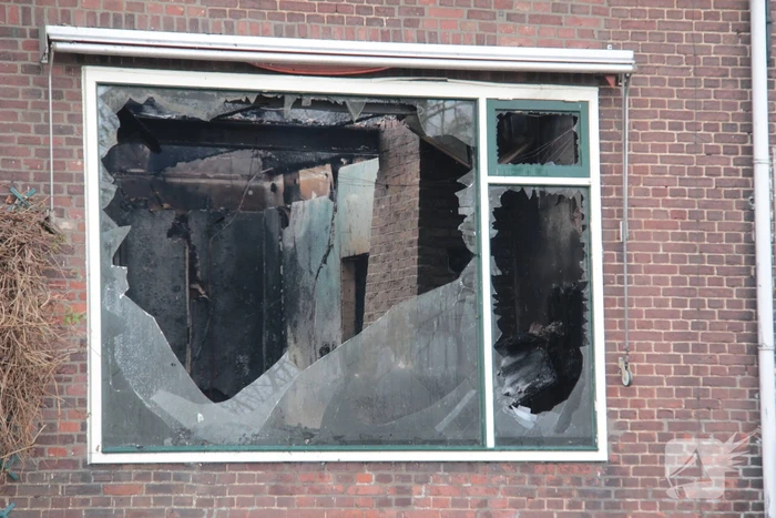 Hevige rookontwikkeling bij brand in loods