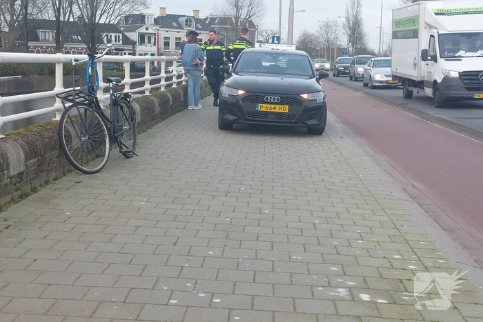 Les auto betrokken bij kop-staartbotsing