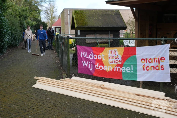 Wethouders en de burgemeester nemen deel aan NLdoet