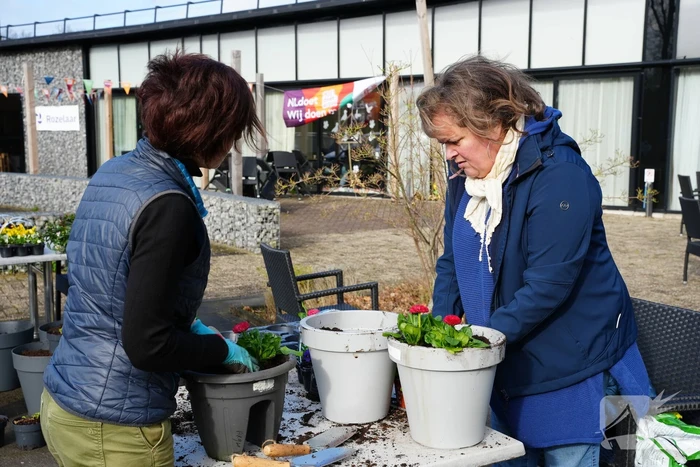 Wethouders en de burgemeester nemen deel aan NLdoet