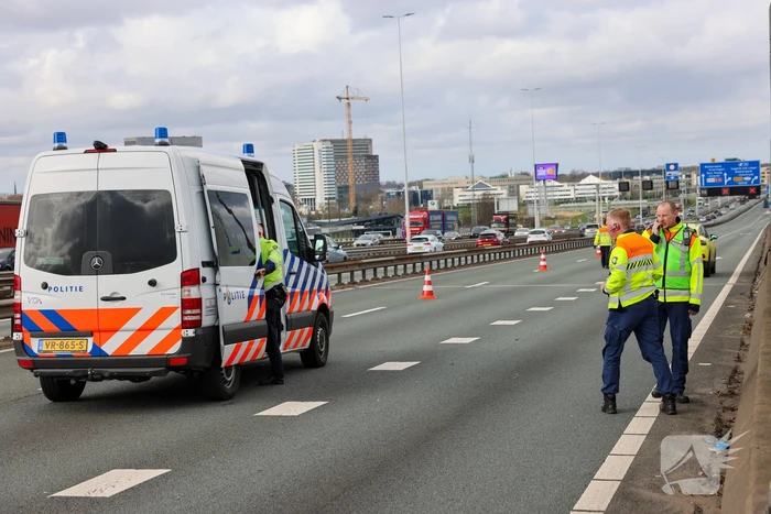Van Brienenoordbrug deels afgesloten door ongeval