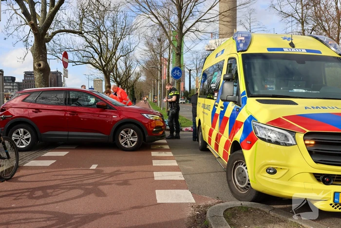 Kind gewond bij ongeval tussen fietser en auto