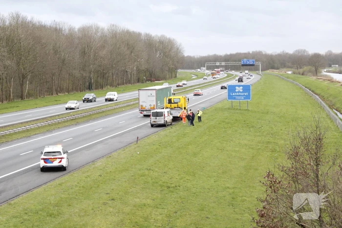 Voertuig beschadigd na kop-staartbotsing