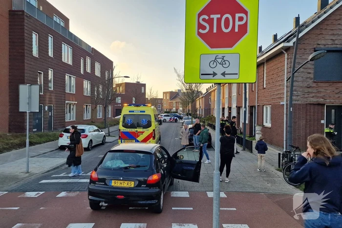 Bestuurster zonder rijbewijs rijdt fietser aan
