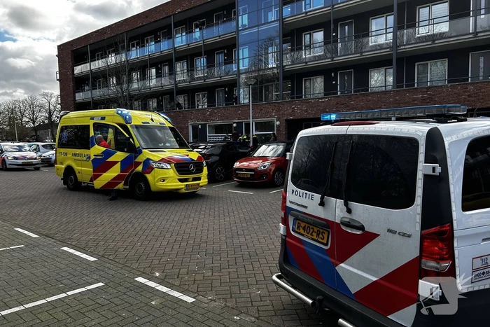 Zwaargewonde na steekpartij bij flat