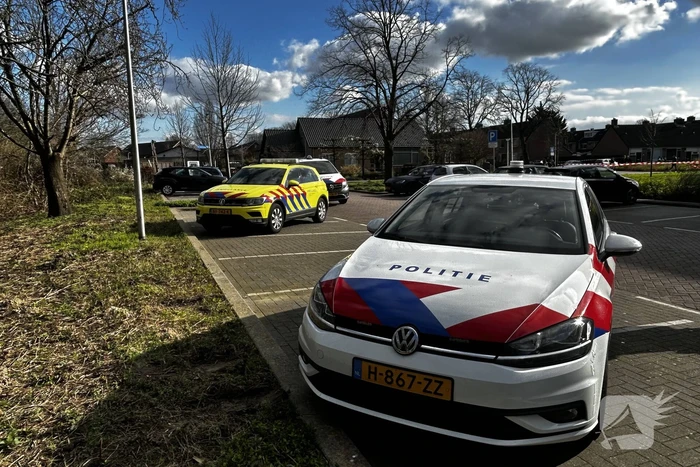 Zwaargewonde na steekpartij bij flat
