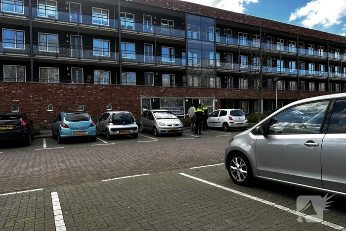 Zwaargewonde na steekpartij bij flat