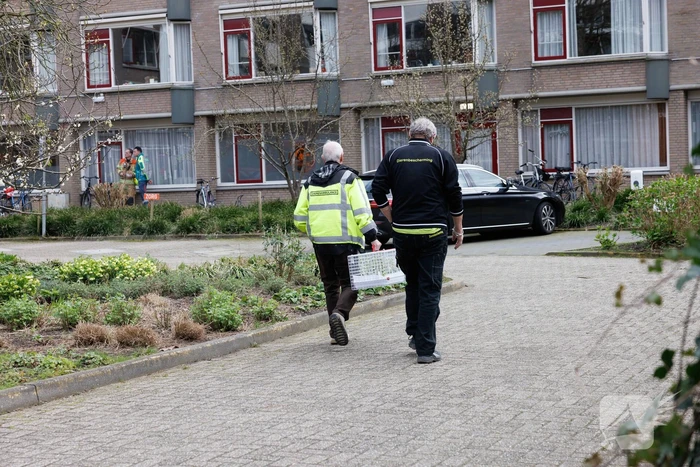 Bewoner uit brandend huis gehaald, veel schade