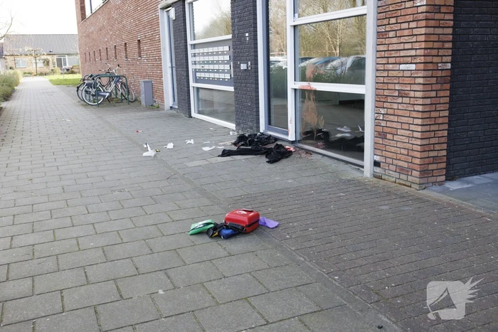 Zwaargewonde na steekpartij bij flat