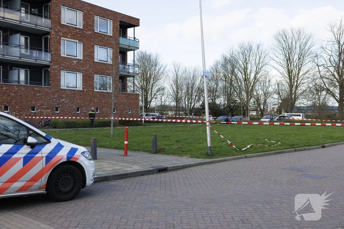 Zwaargewonde na steekpartij bij flat